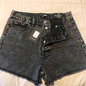 Fashion nova high waisted shorts